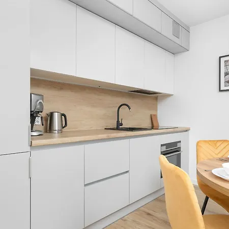 Szczecinski Apartament Kwiatkowskiego W Spokojnej Okolicy By Renters *